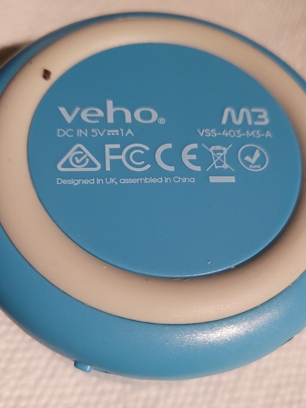 Veho M3 Portable Wireless Speaker - Bright Blue - Picture 4 of 5